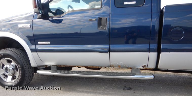 image for item GT9658 2006 Ford F250 Super Duty Lariat  SuperCab pickup truck
