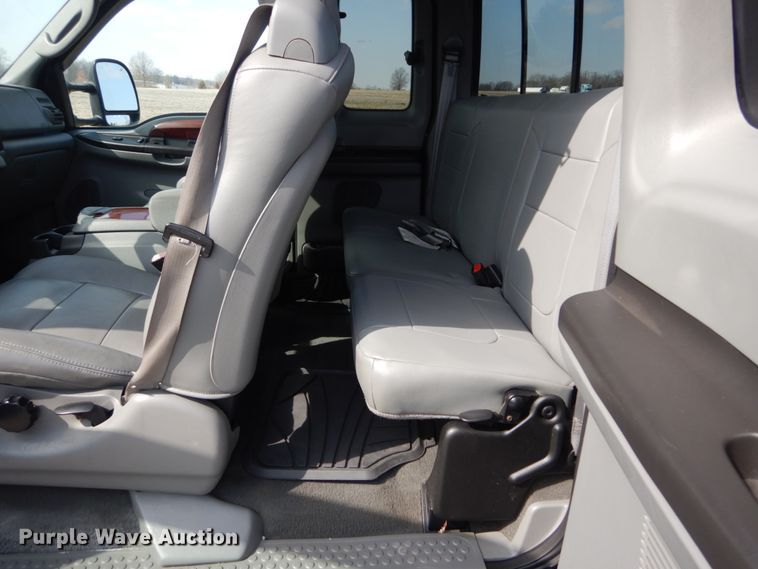 image for item GT9658 2006 Ford F250 Super Duty Lariat  SuperCab pickup truck