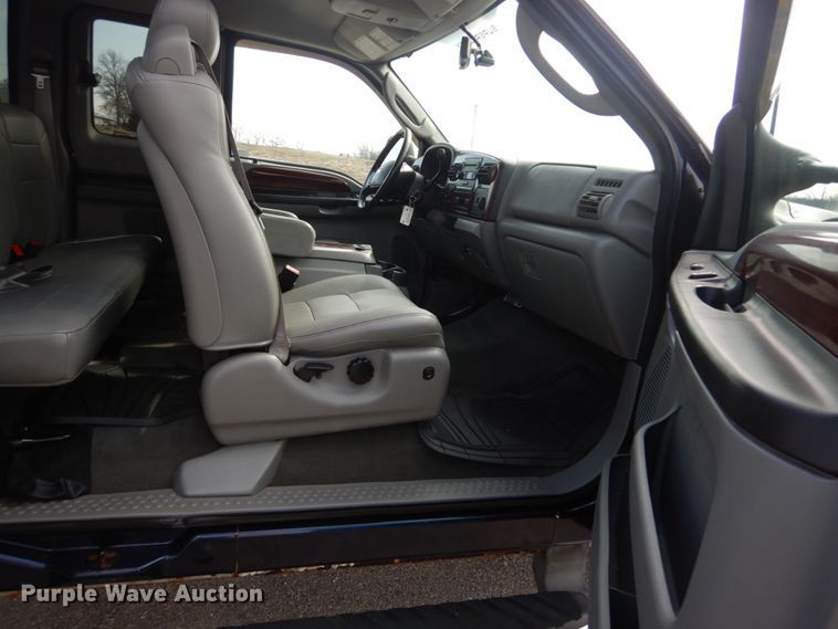 image for item GT9658 2006 Ford F250 Super Duty Lariat  SuperCab pickup truck