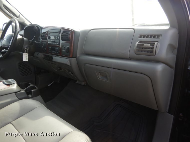 image for item GT9658 2006 Ford F250 Super Duty Lariat  SuperCab pickup truck