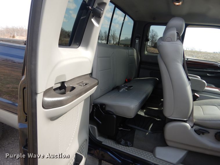 image for item GT9658 2006 Ford F250 Super Duty Lariat  SuperCab pickup truck