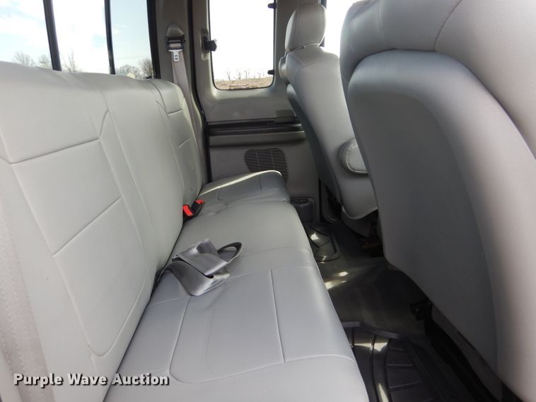 image for item GT9658 2006 Ford F250 Super Duty Lariat  SuperCab pickup truck