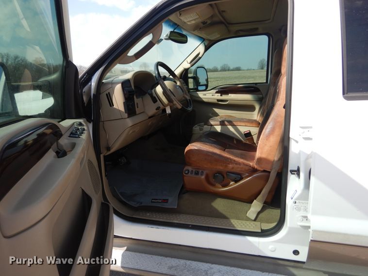 image for item GT9663 2005 Ford F250 Super Duty King Ranch Lariat  Crew Cab pickup truck