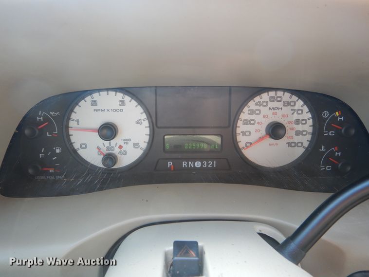 image for item GT9663 2005 Ford F250 Super Duty King Ranch Lariat  Crew Cab pickup truck