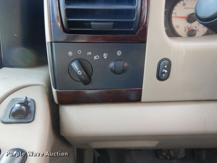 image for item GT9663 2005 Ford F250 Super Duty King Ranch Lariat  Crew Cab pickup truck