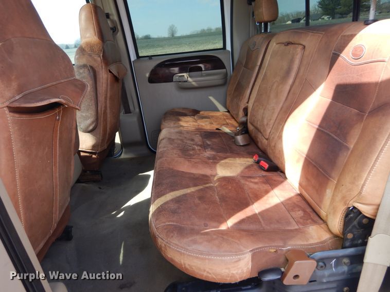 image for item GT9663 2005 Ford F250 Super Duty King Ranch Lariat  Crew Cab pickup truck