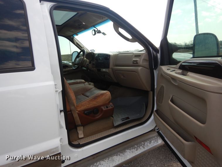 image for item GT9663 2005 Ford F250 Super Duty King Ranch Lariat  Crew Cab pickup truck