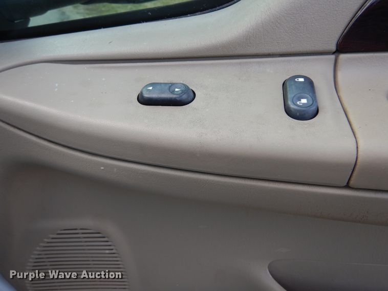 image for item GT9663 2005 Ford F250 Super Duty King Ranch Lariat  Crew Cab pickup truck