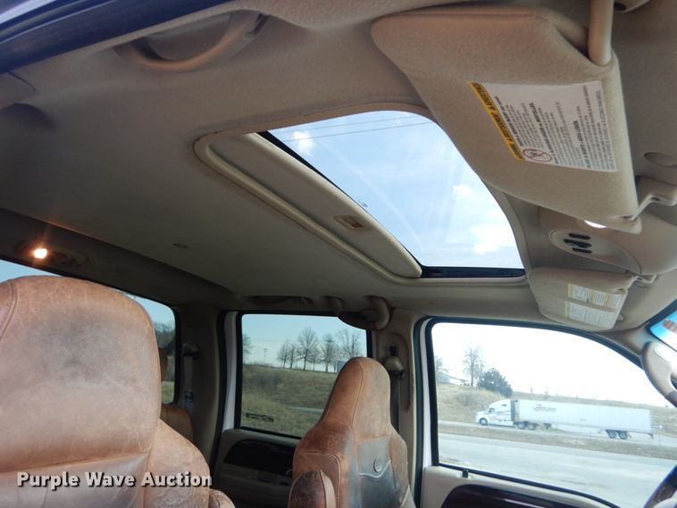 image for item GT9663 2005 Ford F250 Super Duty King Ranch Lariat  Crew Cab pickup truck