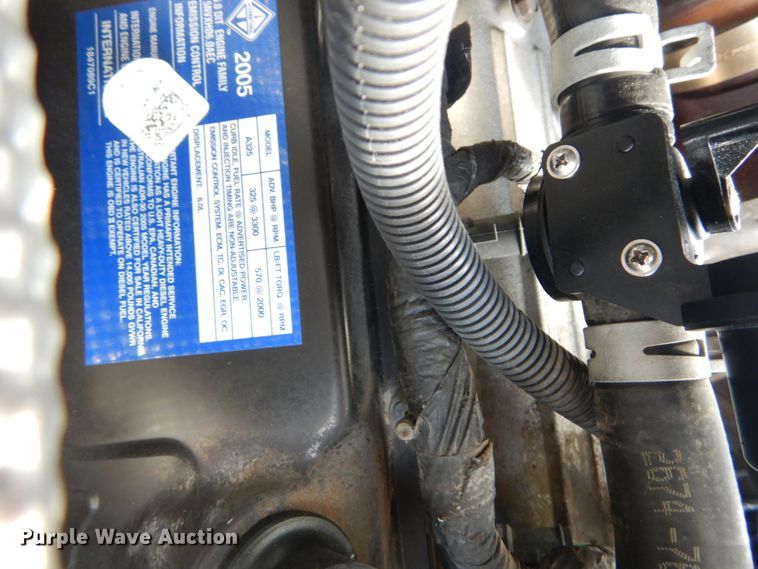 image for item GT9663 2005 Ford F250 Super Duty King Ranch Lariat  Crew Cab pickup truck