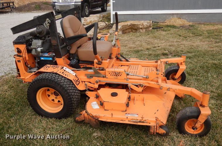 image for item HD9735 Scag turf tiger STT72V-35BVAC  ZTR mower