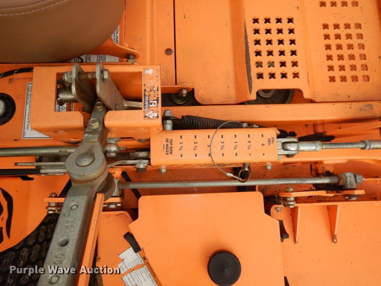 image for item HD9735 Scag turf tiger STT72V-35BVAC  ZTR mower