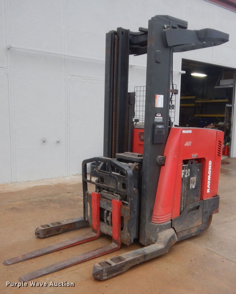 image for item HG9964 Raymond 740 DR32TT  forklift