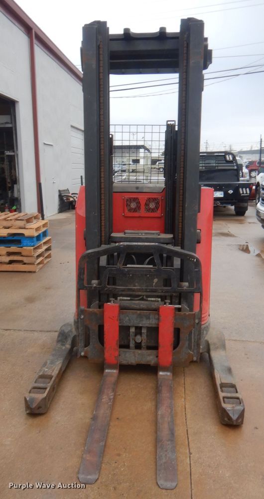 image for item HG9964 Raymond 740 DR32TT  forklift
