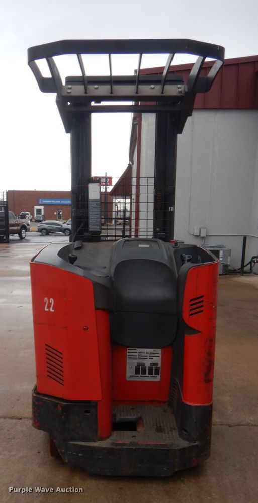 image for item HG9964 Raymond 740 DR32TT  forklift