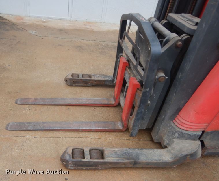 image for item HG9964 Raymond 740 DR32TT  forklift