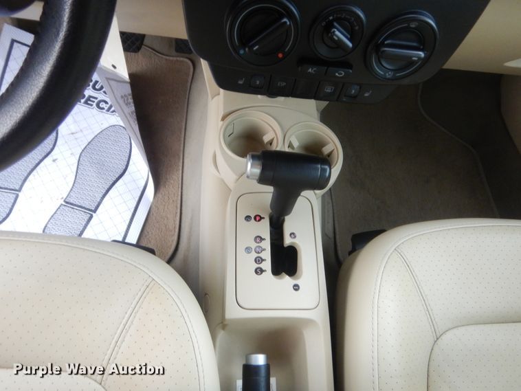 image for item HG9965 2005 Volkswagen Beetle