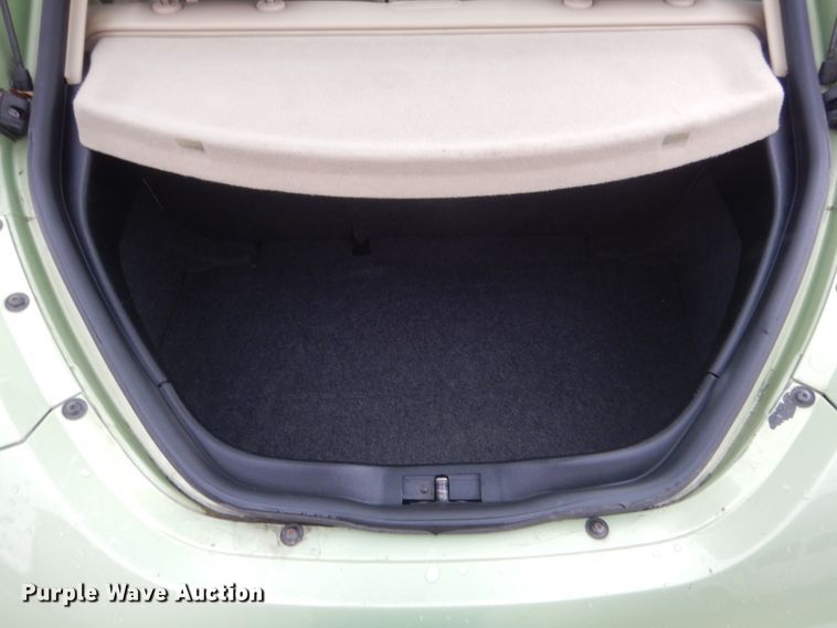 image for item HG9965 2005 Volkswagen Beetle