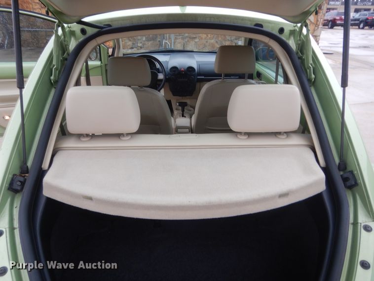 image for item HG9965 2005 Volkswagen Beetle