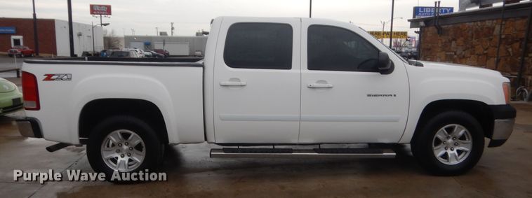 image for item HG9966 2009 GMC Sierra 1500  Crew Cab pickup truck