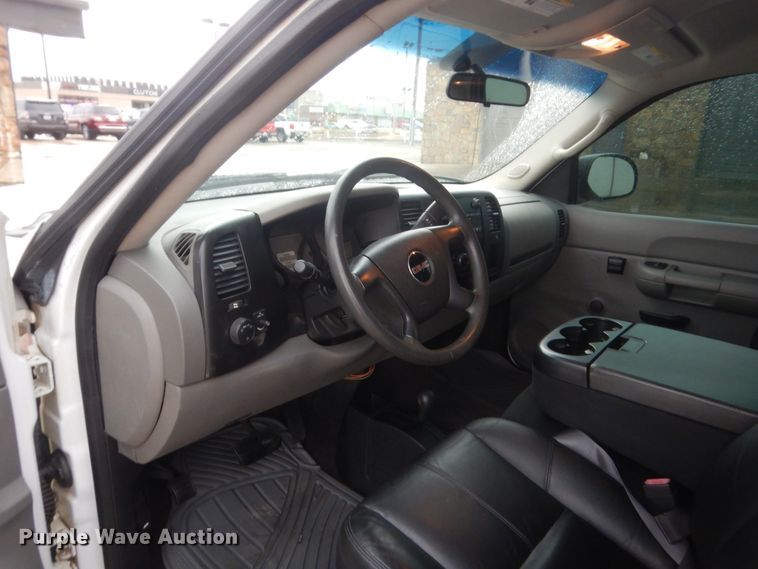 image for item HG9966 2009 GMC Sierra 1500  Crew Cab pickup truck