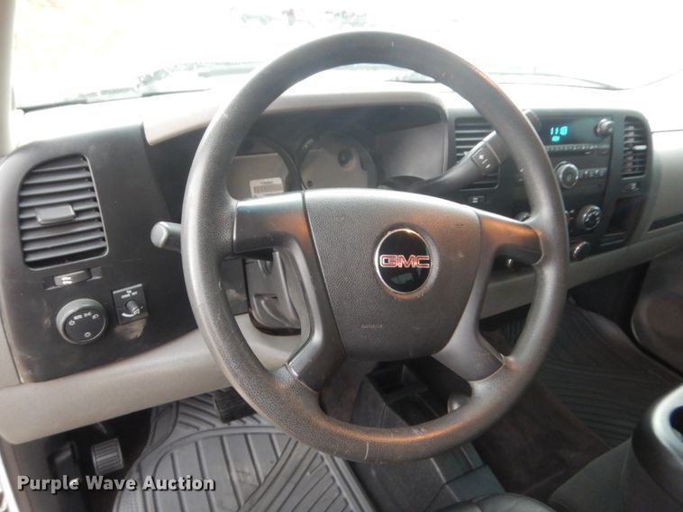 image for item HG9966 2009 GMC Sierra 1500  Crew Cab pickup truck