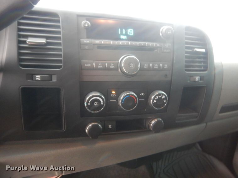 image for item HG9966 2009 GMC Sierra 1500  Crew Cab pickup truck