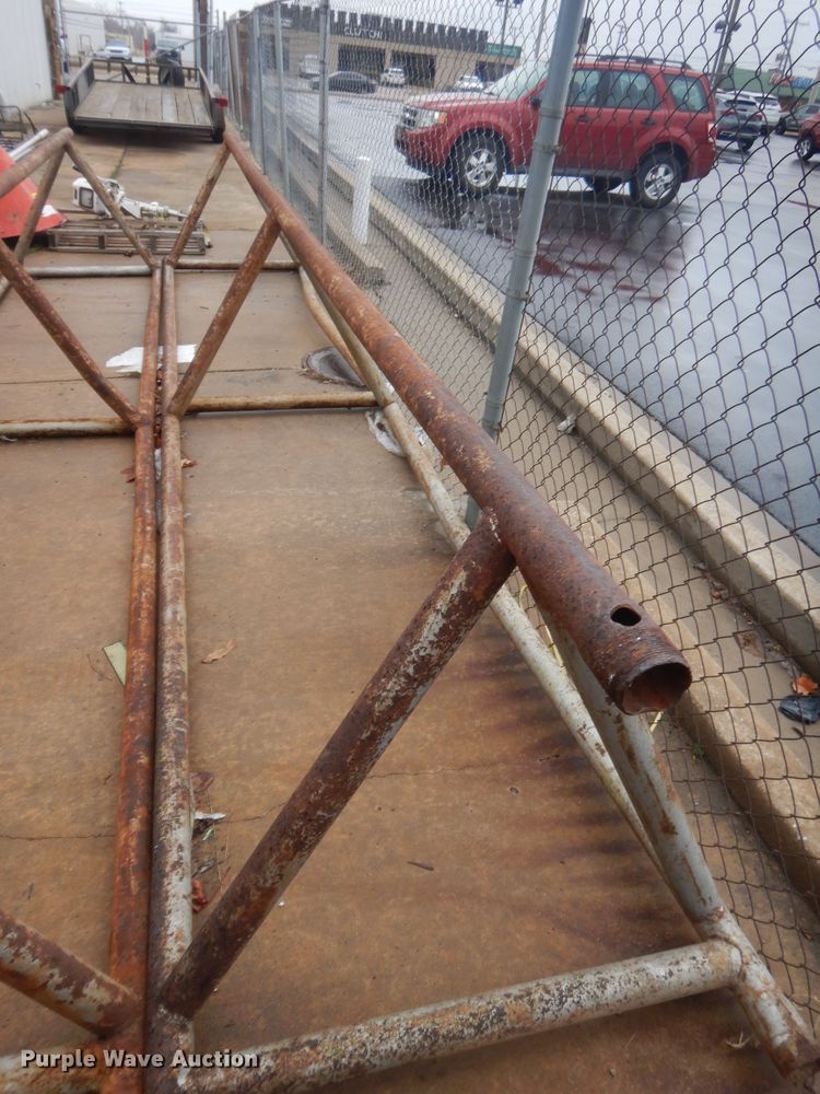 image for item HG9967 (4) 20'L pipe racks