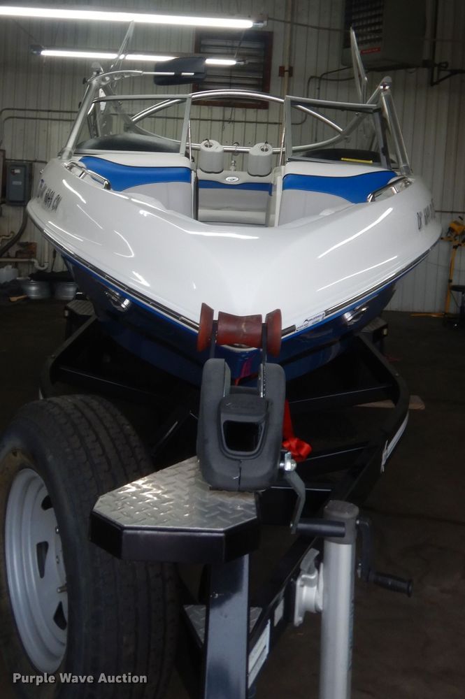 image for item HG9968 2006  Tige 24Ve boat