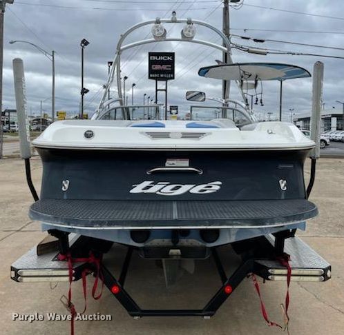 image for item HG9968 2006  Tige 24Ve boat