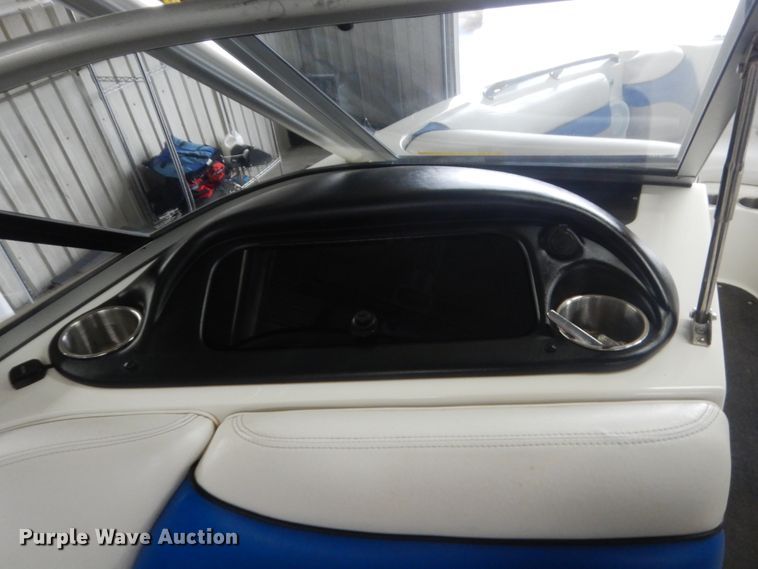 image for item HG9968 2006  Tige 24Ve boat