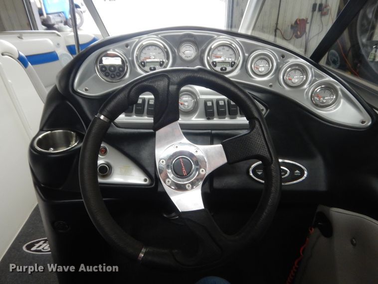 image for item HG9968 2006  Tige 24Ve boat