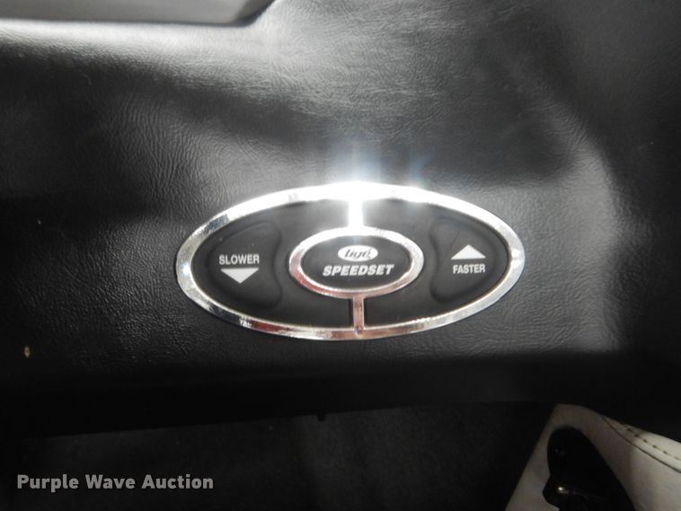 image for item HG9968 2006  Tige 24Ve boat