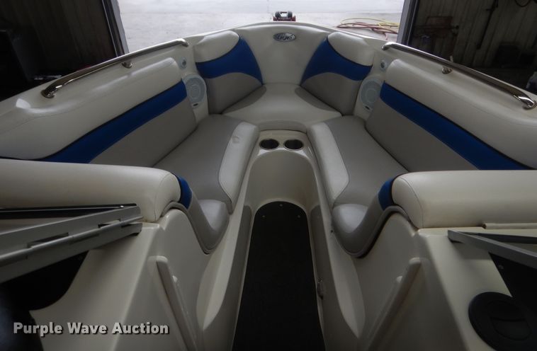 image for item HG9968 2006  Tige 24Ve boat