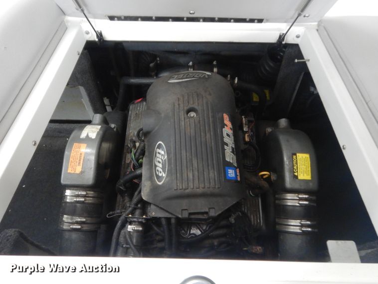 image for item HG9968 2006  Tige 24Ve boat