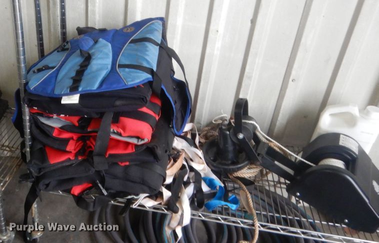 image for item HG9968 2006  Tige 24Ve boat