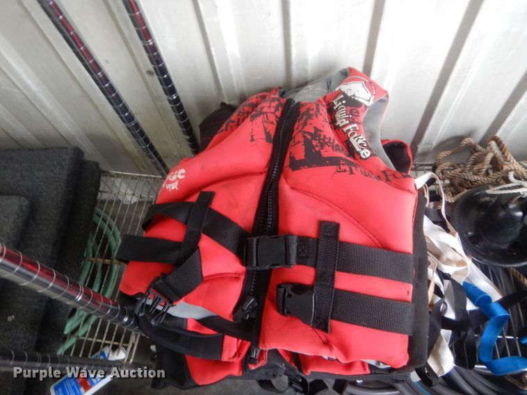 image for item HG9968 2006  Tige 24Ve boat