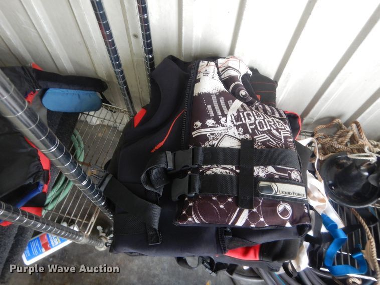 image for item HG9968 2006  Tige 24Ve boat