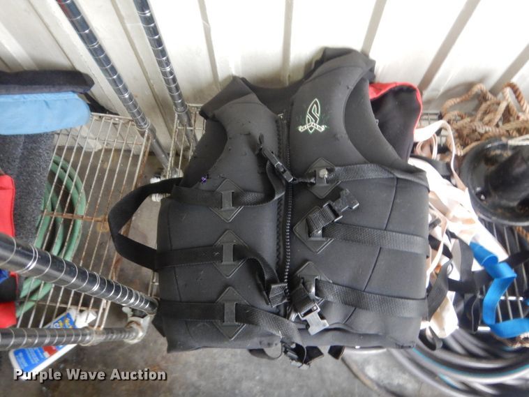 image for item HG9968 2006  Tige 24Ve boat