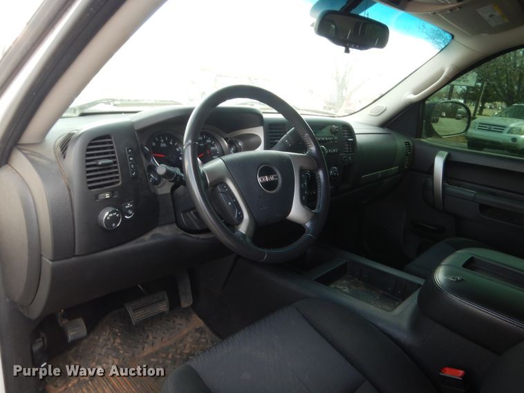 image for item HG9969 2012 GMC Sierra 1500  Crew Cab pickup truck