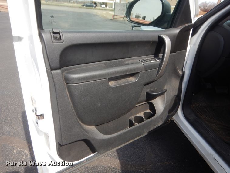 image for item HG9969 2012 GMC Sierra 1500  Crew Cab pickup truck