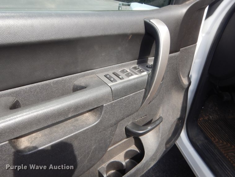 image for item HG9969 2012 GMC Sierra 1500  Crew Cab pickup truck