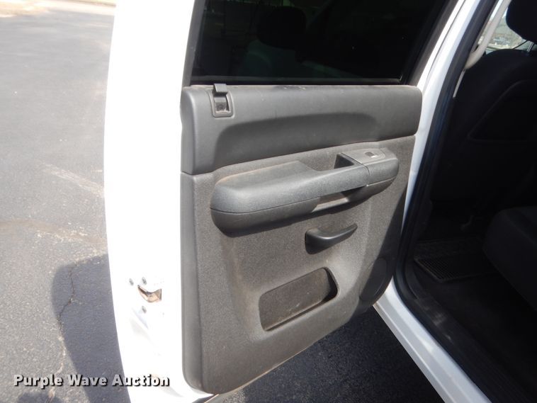 image for item HG9969 2012 GMC Sierra 1500  Crew Cab pickup truck