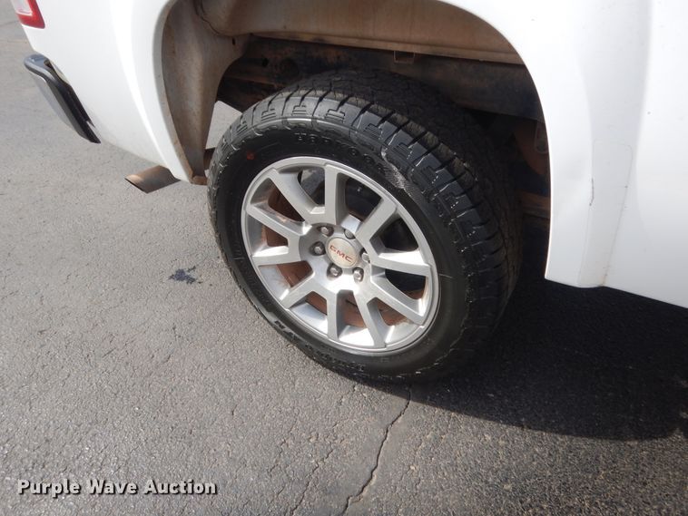 image for item HG9969 2012 GMC Sierra 1500  Crew Cab pickup truck