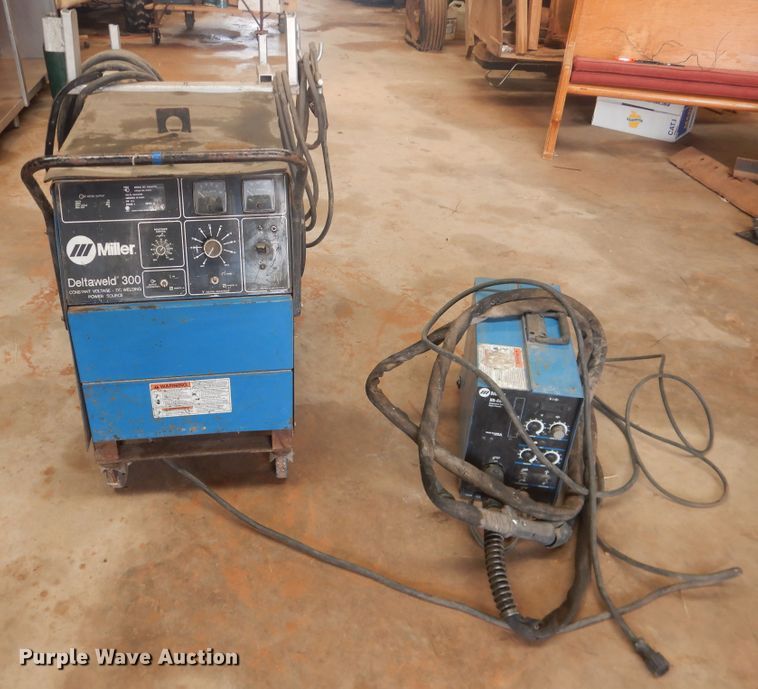 image for item HL9656 Miller Detweld 300 CV/DC welder