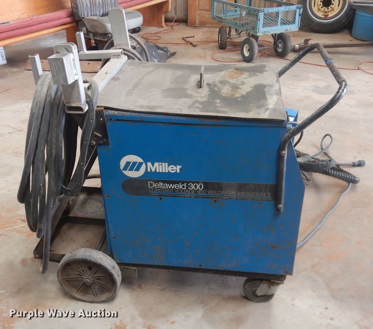 image for item HL9656 Miller Detweld 300 CV/DC welder