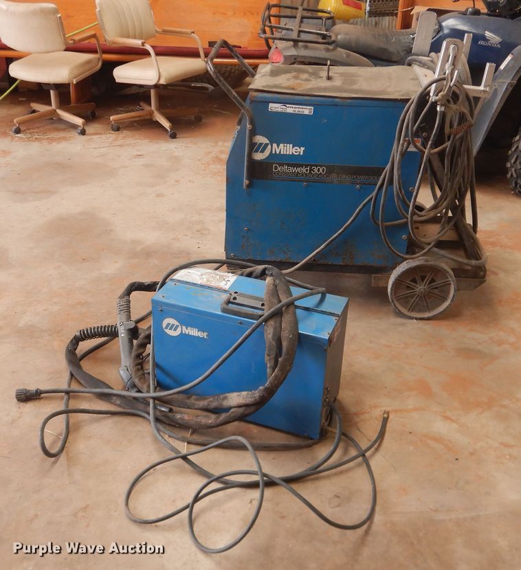 image for item HL9656 Miller Detweld 300 CV/DC welder