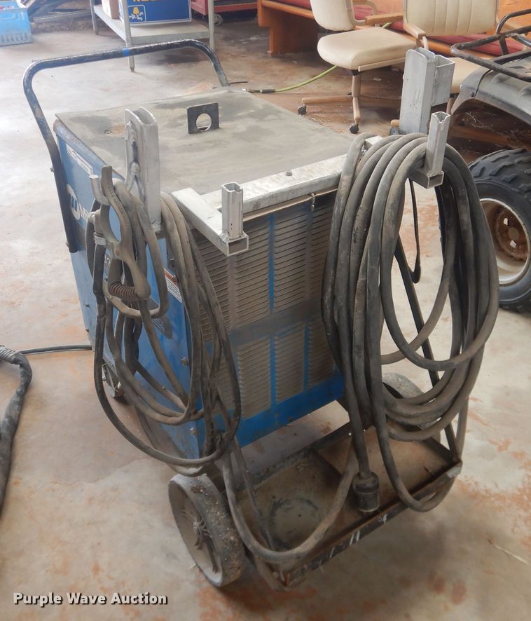 image for item HL9656 Miller Detweld 300 CV/DC welder