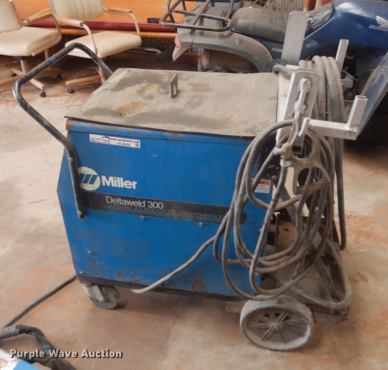 image for item HL9656 Miller Detweld 300 CV/DC welder