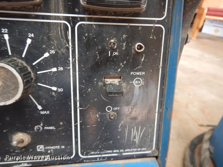 image for item HL9656 Miller Detweld 300 CV/DC welder